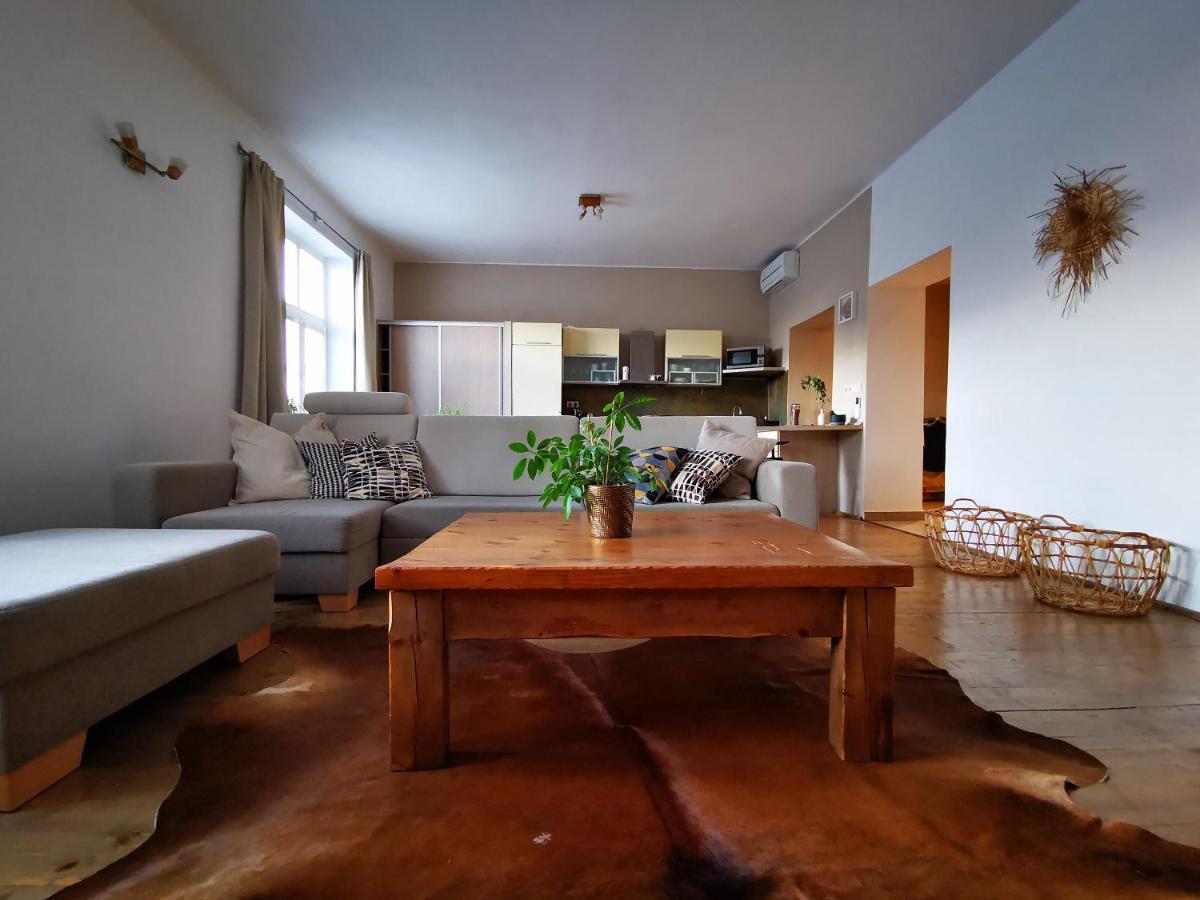 Falcon apartment Trnava Esterno foto